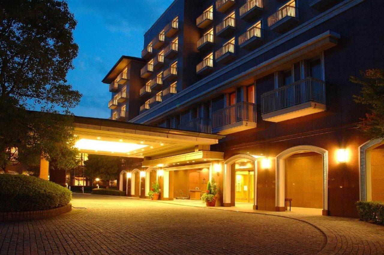 Okura Akademia Park Hotel Kisarazu Exteriör bild