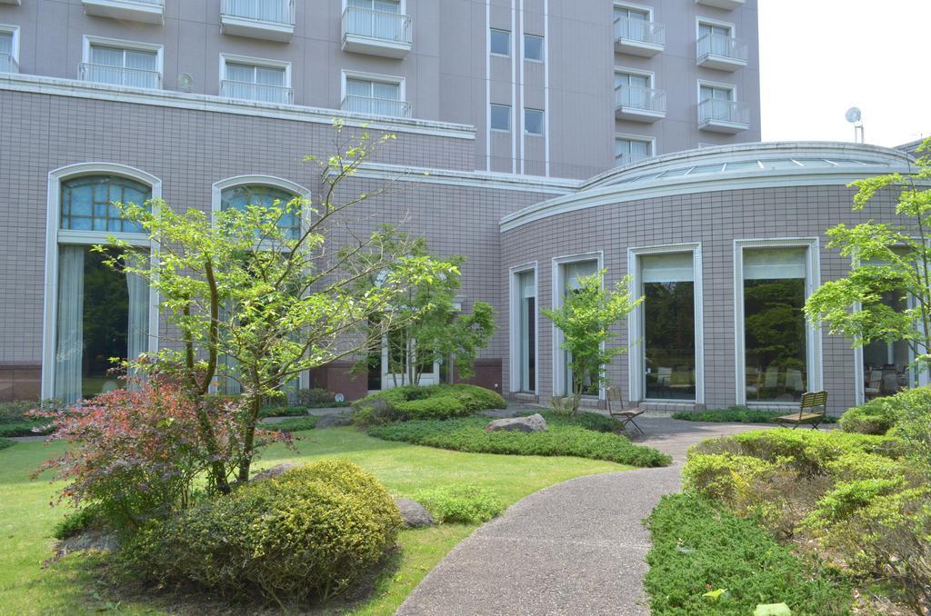 Okura Akademia Park Hotel Kisarazu Exteriör bild